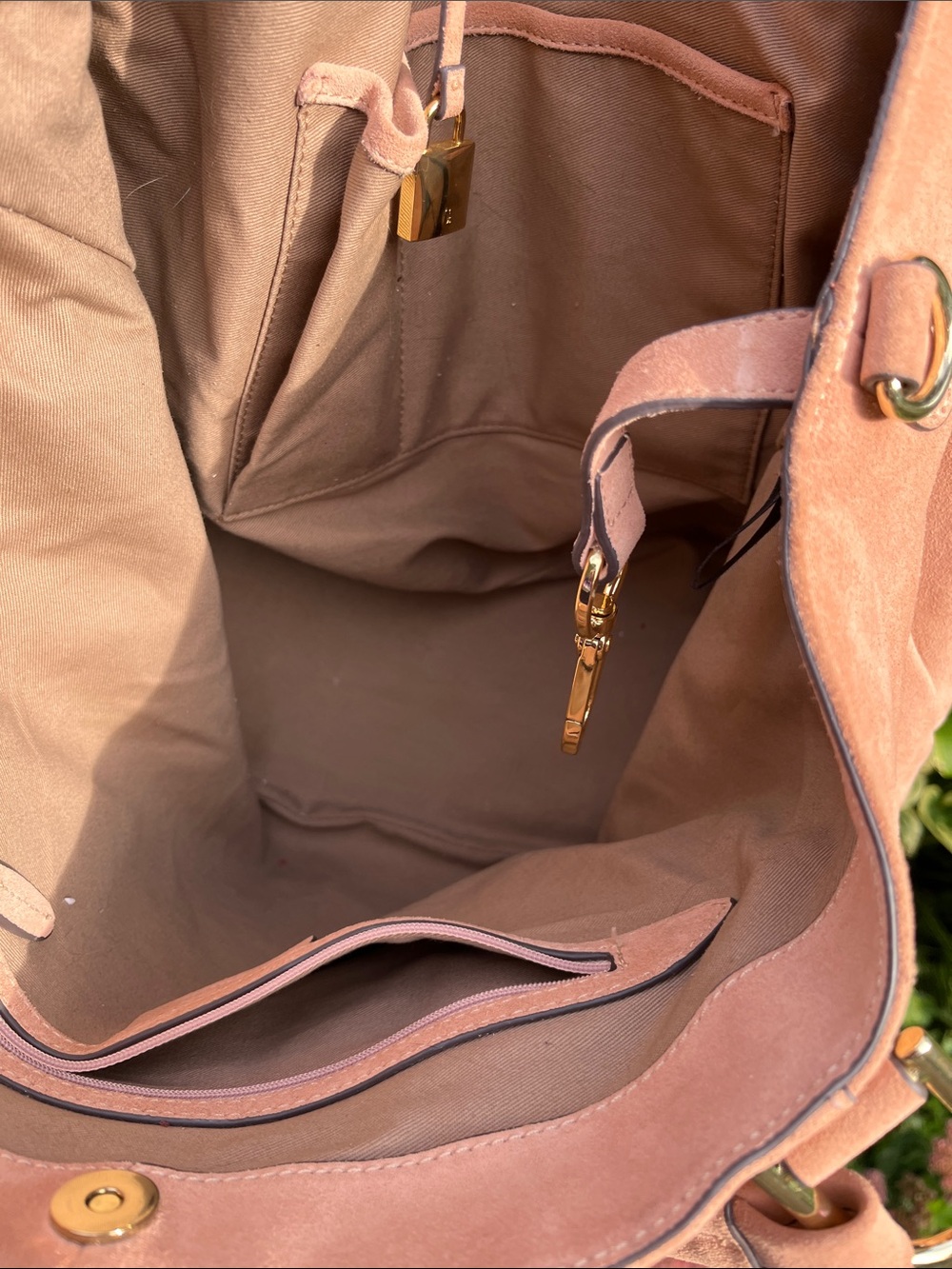 Elegant Blush Pink Suede Tote Handbag - Picture 7 of 11